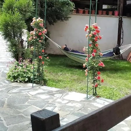 شقة студио в близост до църквата и центъра на града *