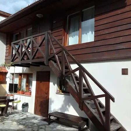 Apartment студио в близост до църквата и центъра на града *